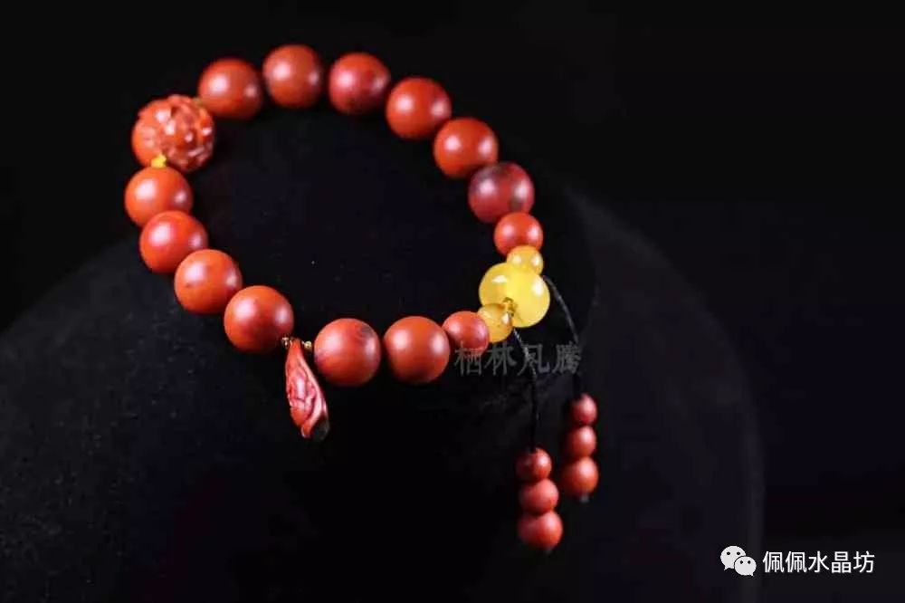 戴南红手串有什么讲究_南红手链适合什么人戴_佩戴南红手链有什么好处