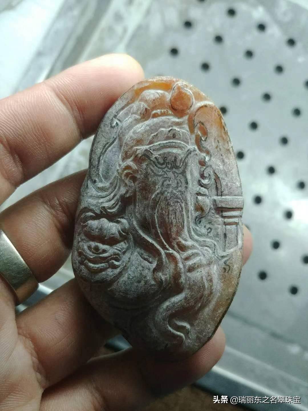 翡翠用什么刀雕刻_翡翠雕刻刀用什么工具_翡翠雕刻刀是什么材质的