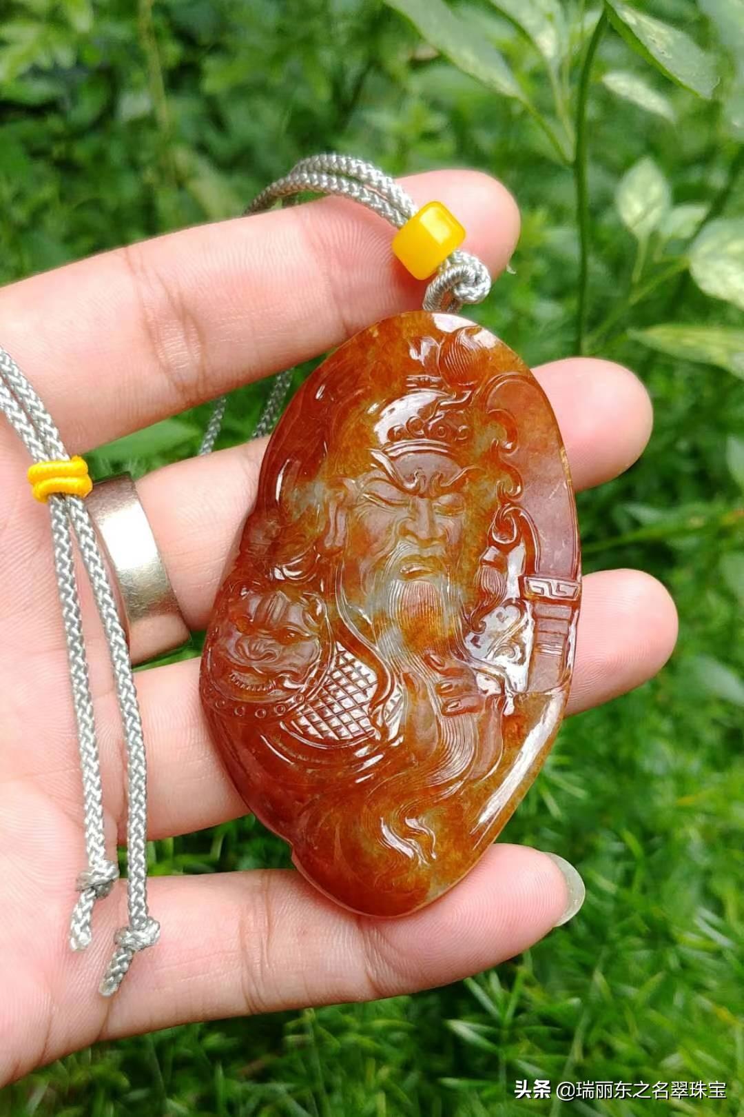 翡翠雕刻刀用什么工具_翡翠用什么刀雕刻_翡翠雕刻刀是什么材质的