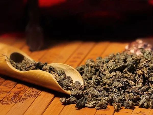 沉香茶的功效_椅南沉香茶功效_沉香茶功效与作用及食用方法